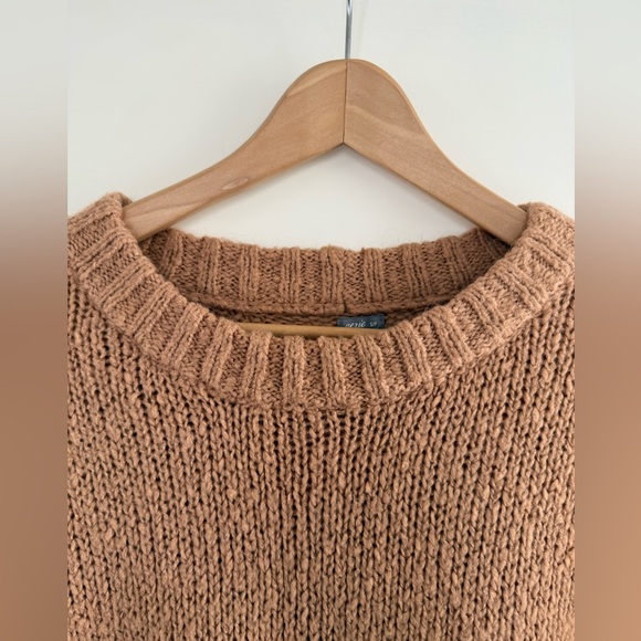 Aerie “Big Sky” Oversized Wool + Alpaca Blend Sweater, size small. So soft!!! - Picture 5 of 8